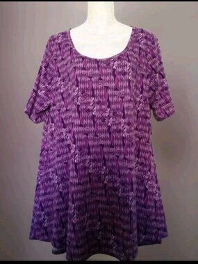 Disney Cruella De Vil Women's Shirt Size XL "NWT"